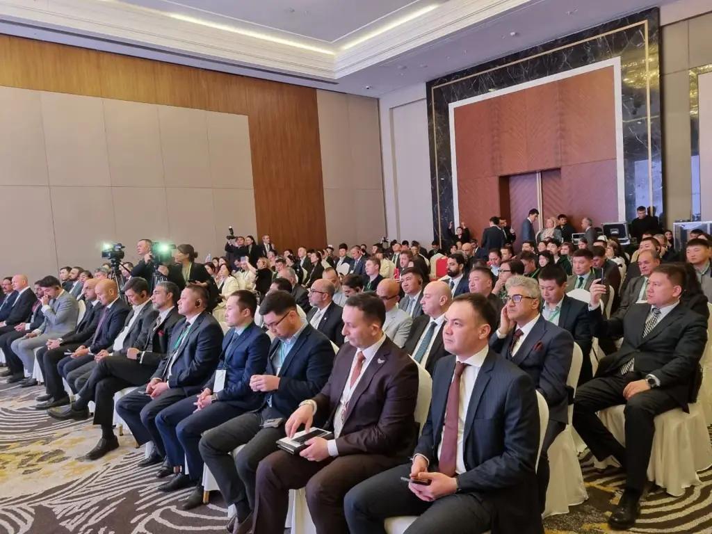 Товарооборот между КР и ОАЭ вырос на 80%