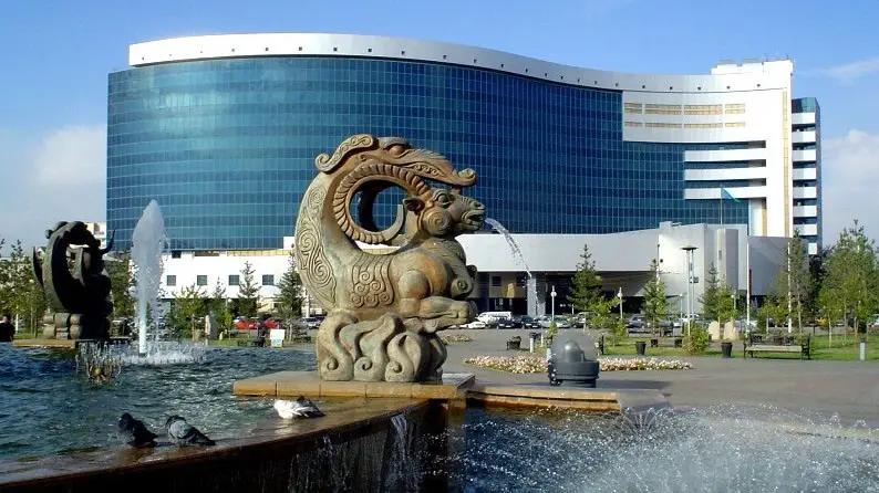 Казахский Минфин продает несколько вузов