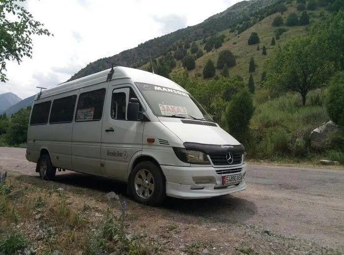 В КР приостановили транспортное сообщение между городами и областями