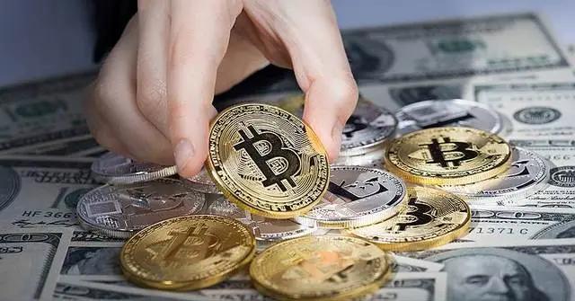 Хакерские атаки снизили стоимость биткоина на $400