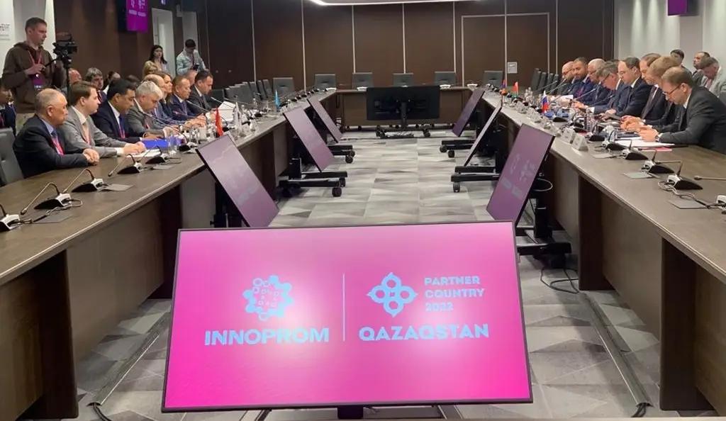 КР предложила партнерам по ЕАЭС добывать в республике кремний