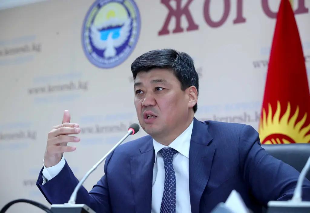 Бакыт Торобаев: Уровень образования — главный критерий социального благополучия населения