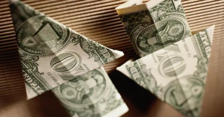 Нацбанк вышел с очередной интервенцией, продал $38 млн
