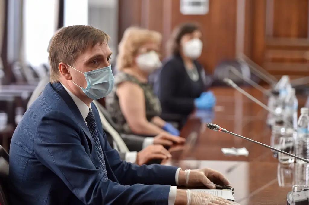 Делегация Роспотребнадзора проконсультировала более 100 врачей