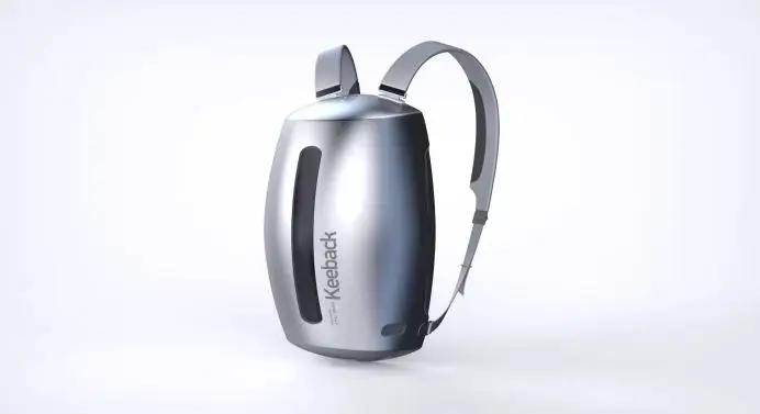 Дизайнер из Кыргызстана разработал «умный» рюкзак