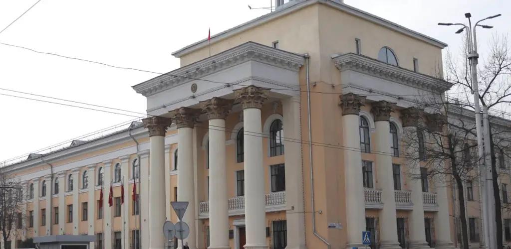 Нацбанк объяснил ограничения по продаже валюты