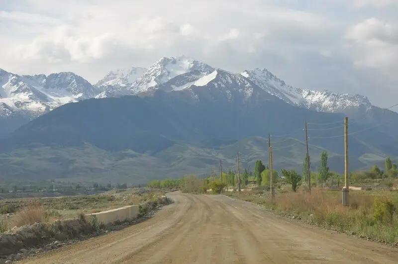 Кумтор поможет Минтрансу КР построить автодорогу Балыкчы — Барскоон