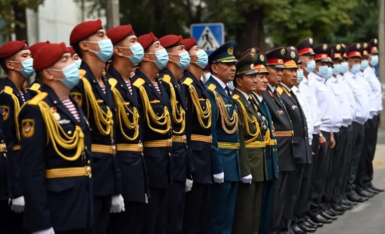 Военнослужащим внутренних войск МВД повысят зарплату на 40%