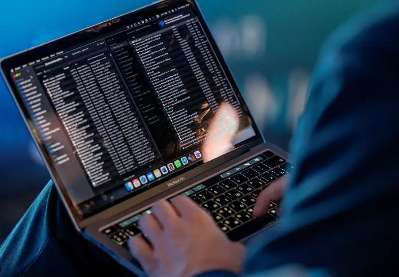 В Кыргызстан приедут передовые российские IT- и ИИ-специалисты