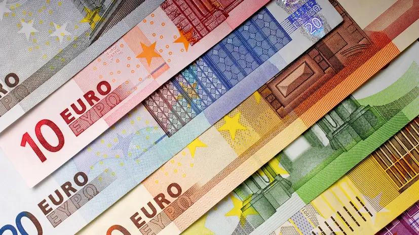 В дежурных кассах «Демир Банка» закончились евро