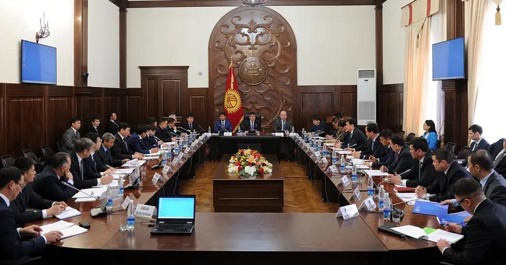 В Кыргызстане ликвидируют 114 убыточных предприятий