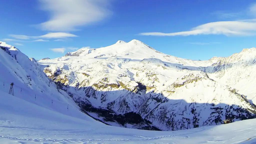 На Эльбрусе начнут строить новые канатные дороги и лыжные трассы