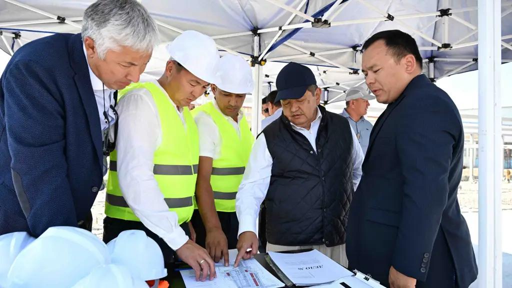 Акылбек Жапаров посетил предприятия «Асыл-Таш плюс» и «Терек Таш»