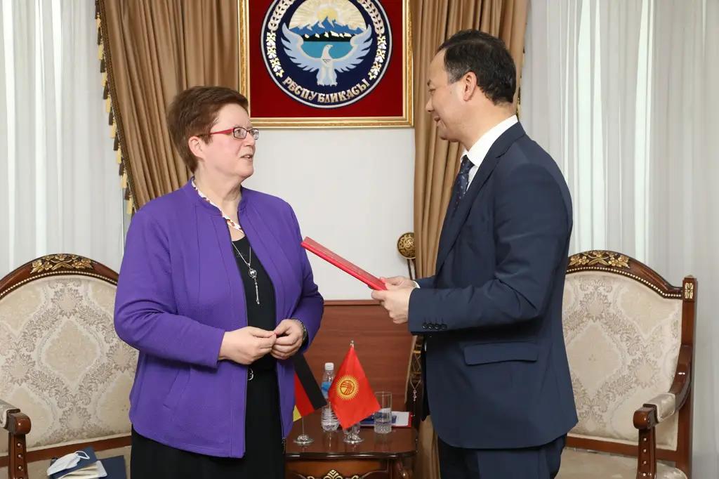 Посол Германии Моника Иверсен завершила свою дипмиссию в КР