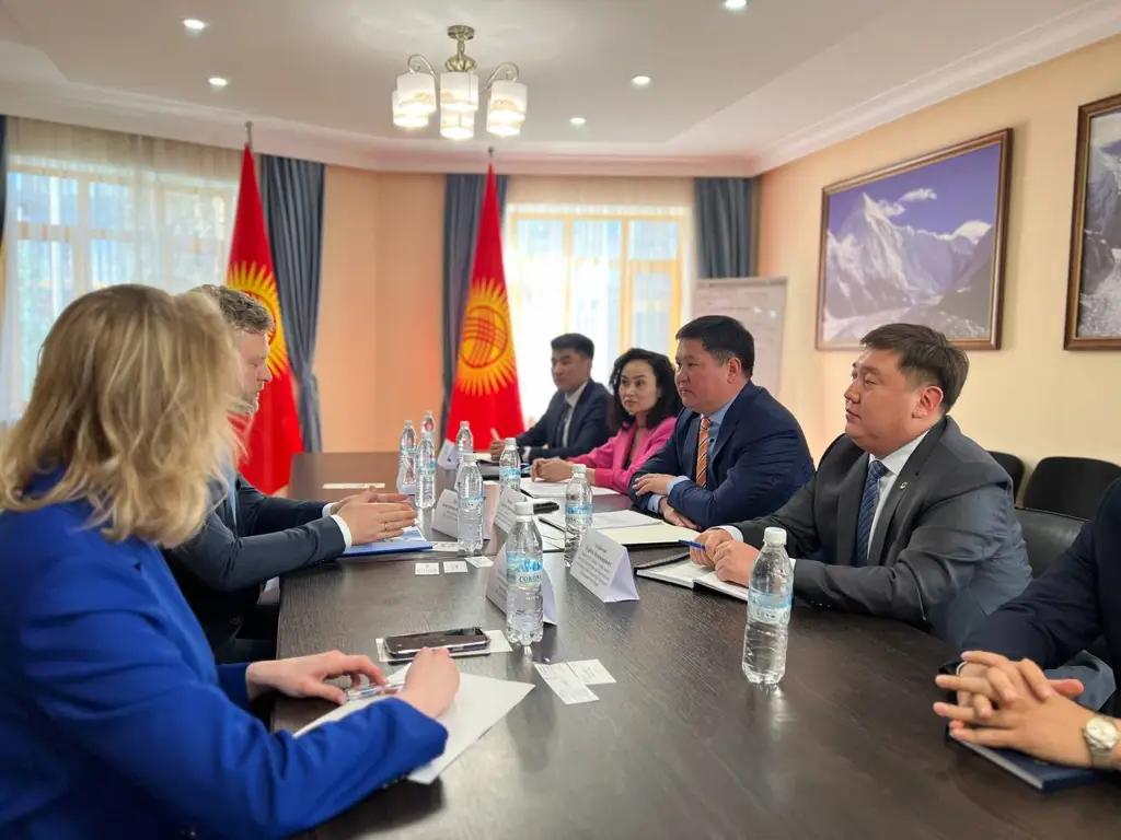 «Газпромбанк» хочет работать с проектами ГЧП в Кыргызстане