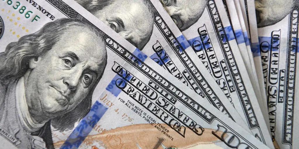 Комбанки приобрели $9.65 млн на валютных торгах