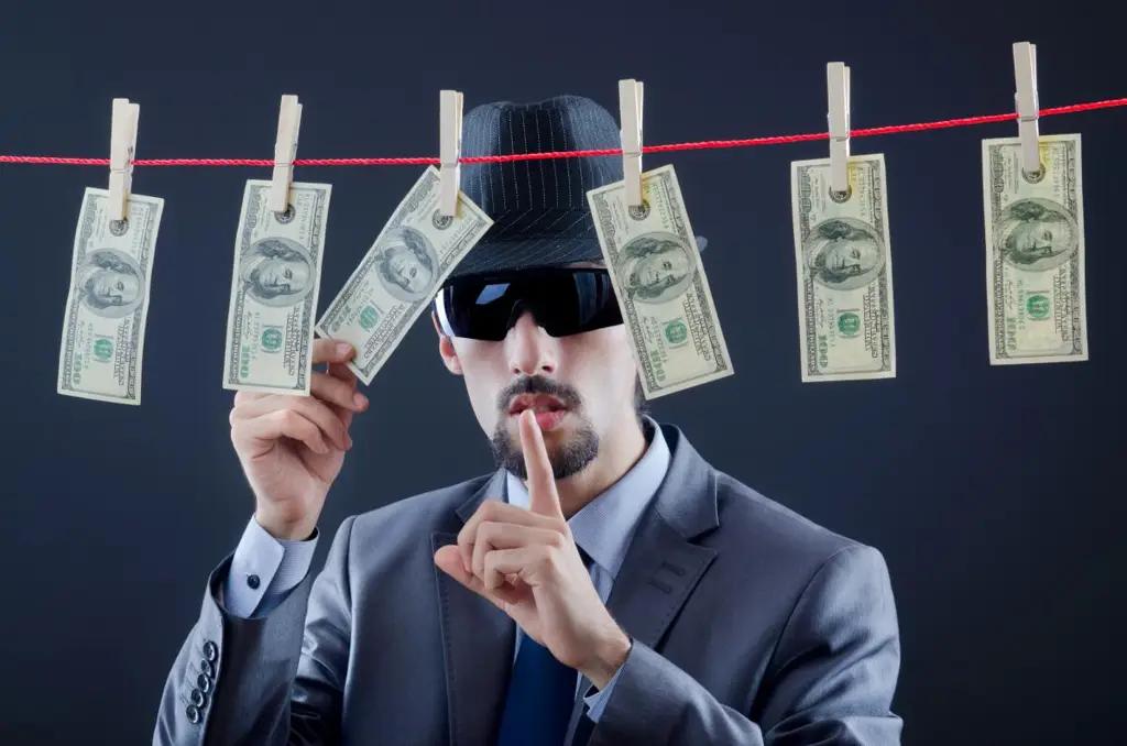 Нацбанк оштрафовал кыргызстанца за продажу инвалюты