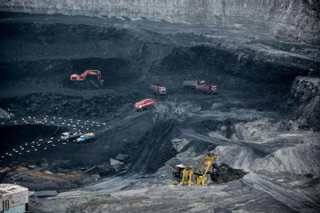 ГП «Кыргызкомур» передано 13 лицензий на разработку месторождений