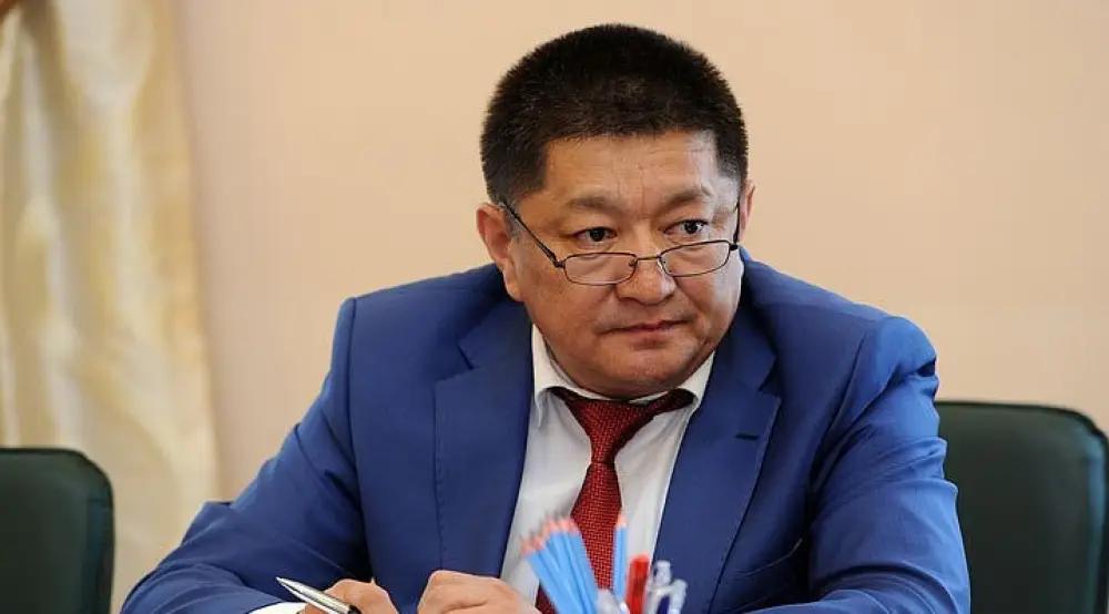 Бывший министр здравоохранения нанес ущерб бюджету страны на 65 млн сомов