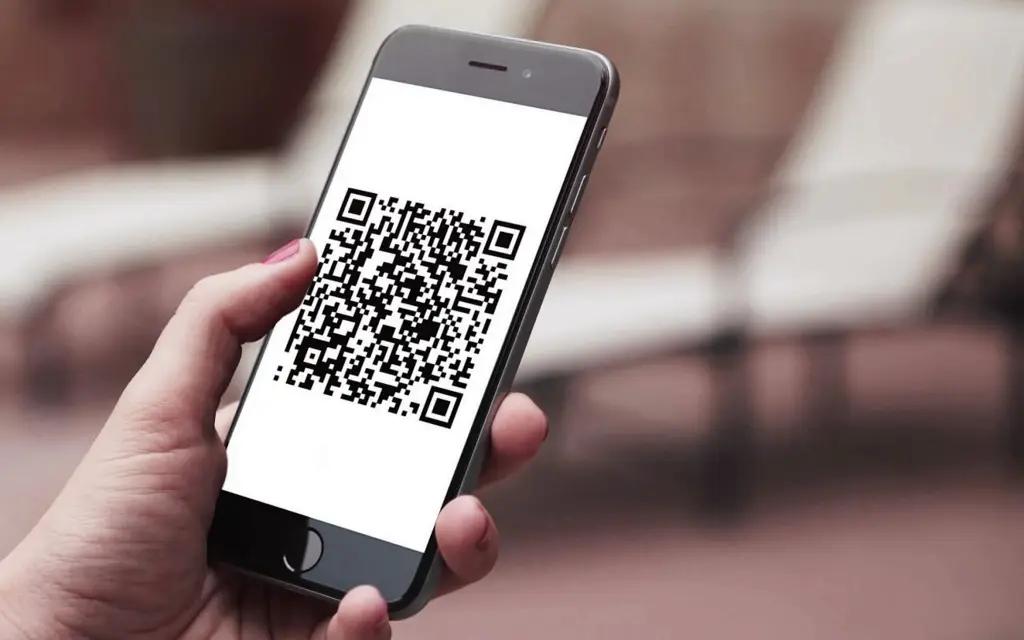В КР набирает популярность оплата через QR: рост во II квартале в 6.2 раза