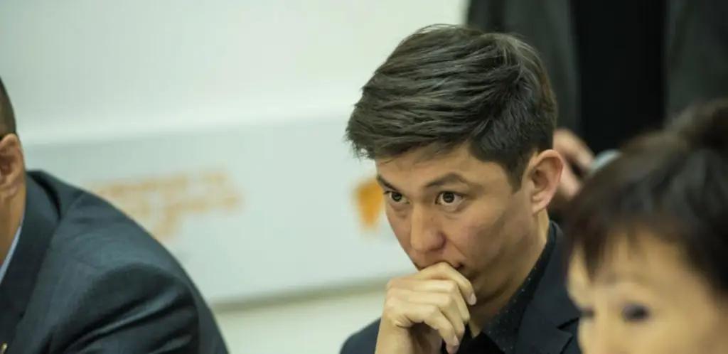 Люди хотят быть как все — депутат недоволен слишком дорогой тонировкой