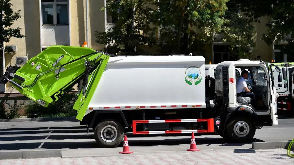 В Лебединовке купят новый мусоровоз