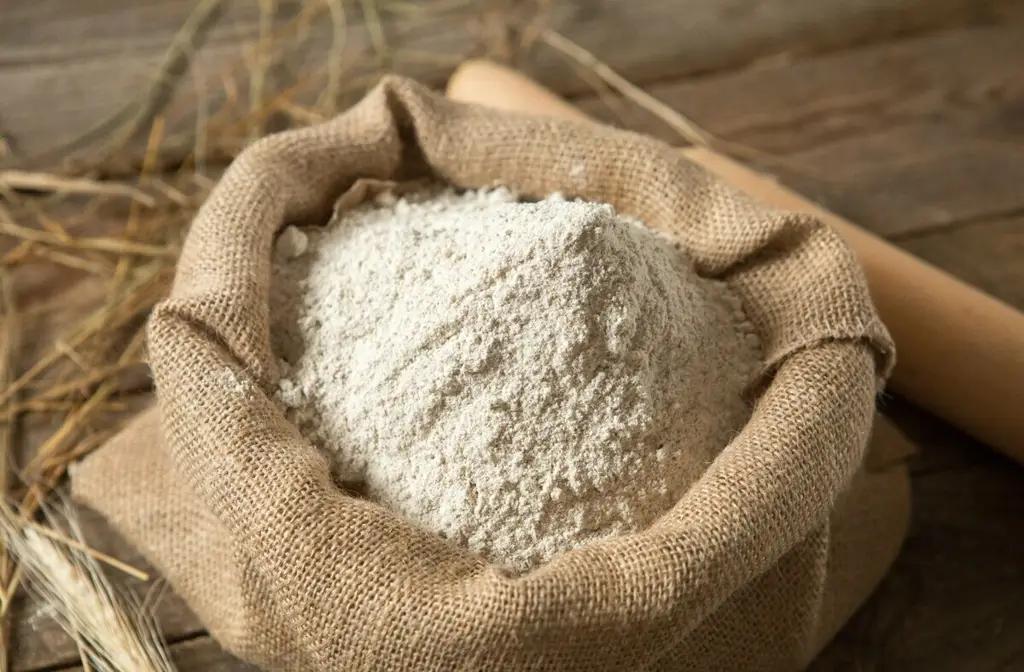 В 2021 году КР импортировала в два раза меньше муки, чем в прошлом году