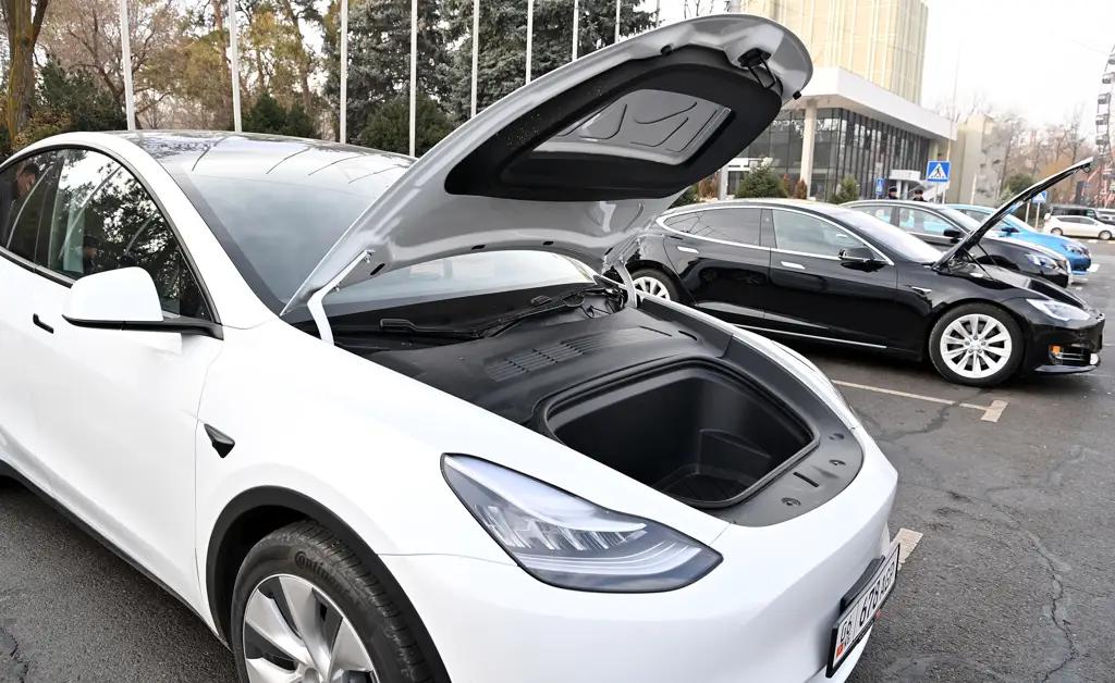 Кабмин намерен увеличить долю электромобилей в Кыргызстане