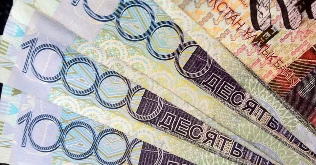 В Казахстане презентована 10-тысячная банкнота с изображением Назарбаева