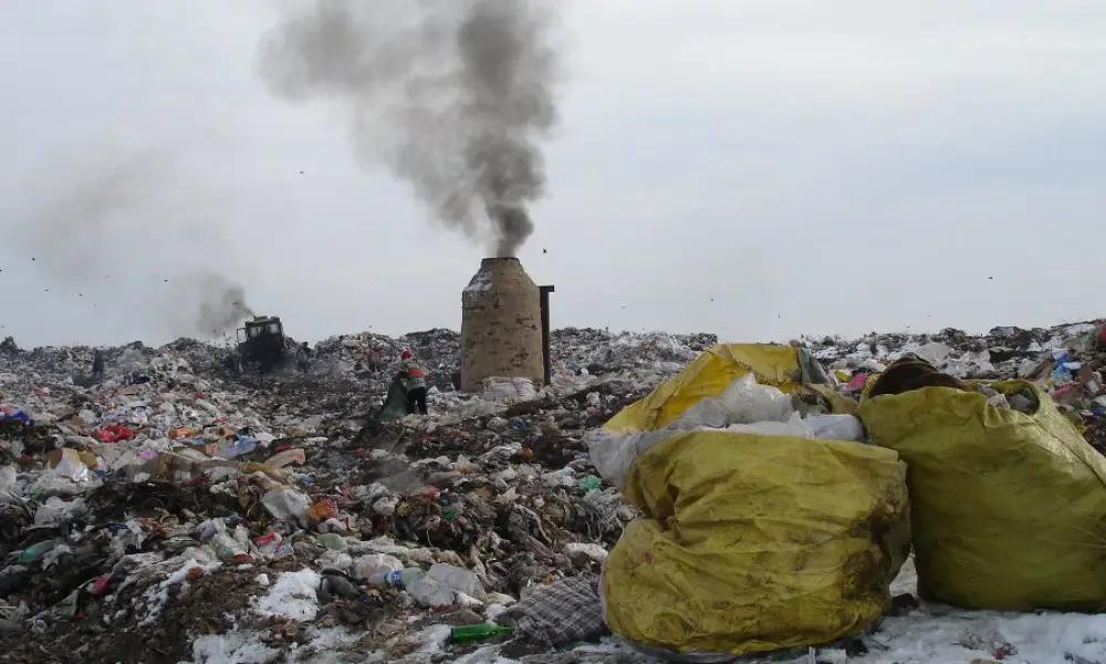 Борьбу со смогом в Бишкеке нужно начать с рекультивации мусорного полигона