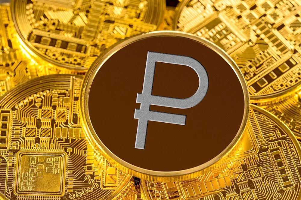 Рубль вырос к доллару, евро и сому. Курсы Центробанка