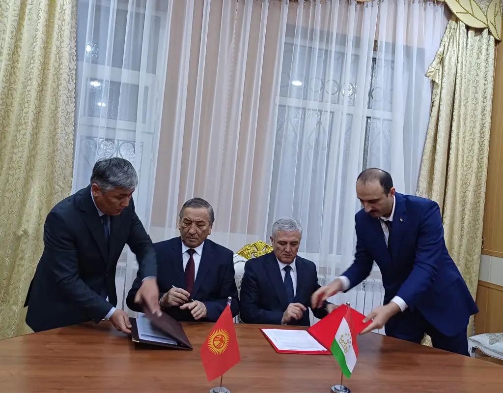 В Таджикистане согласовано 11.88 км кыргызско-таджикской госграницы