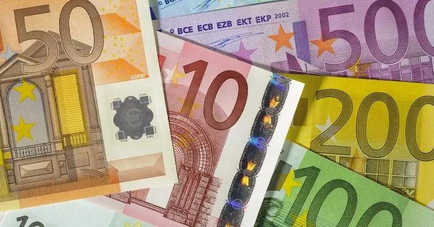 В 2017 году скупка евровалюты казахстанцами выросла на 70%