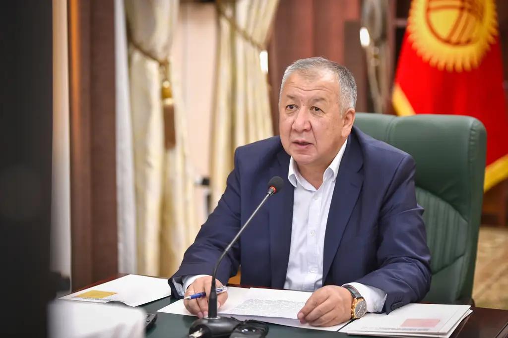 Боронов призвал владельцев коммерческой недвижимости пойти навстречу МСБ