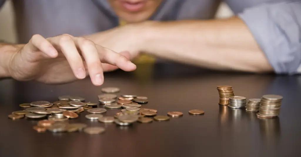 В Кыргызстане задолженность по зарплате снизилась до 266 млн сомов