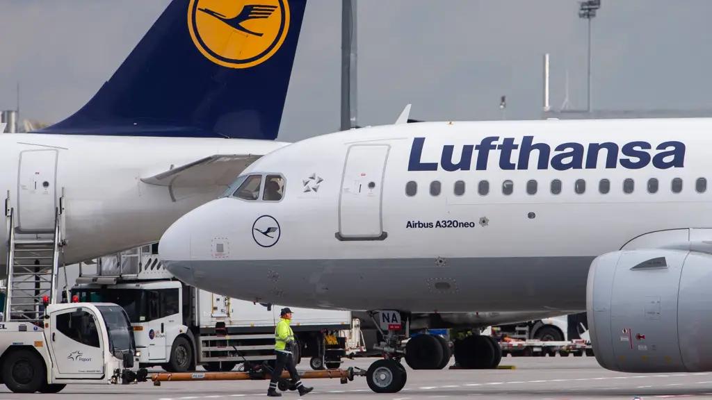 КР предложила компании Lufthansa наладить авиасообщение