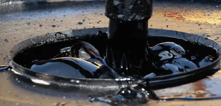 На 2024 год Кыргызстан должен закупить 30 тысяч тонн битума