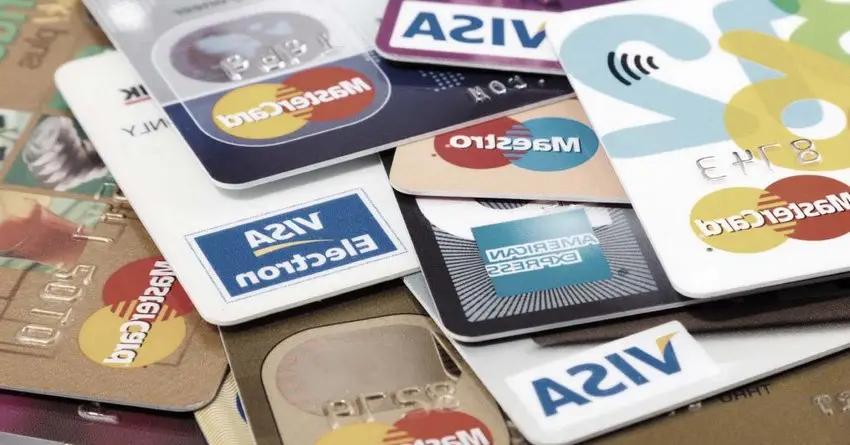 Мировой объем платежей по картам в 2016 году впервые превысит общую сумму покупок за наличные