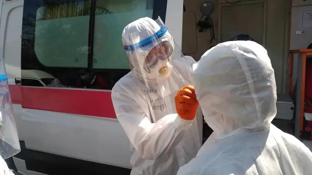 Сотрудникам областной больницы Баткена незаконно выплатили компенсации на 545 тысяч сомов
