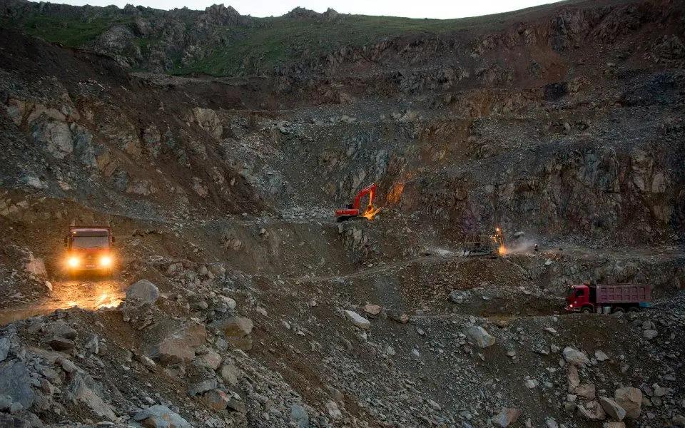 Правительство КР меняет порядок выдачи лицензии недропользователям