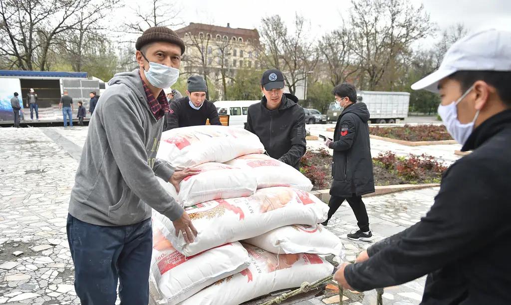 Ассоциация предпринимателей Китая в КР помогла нуждающимся