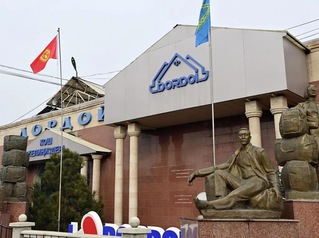 Внутри рынков «Дордой» и «Кара-Суу» можно торговать без ККМ и ЭСФ