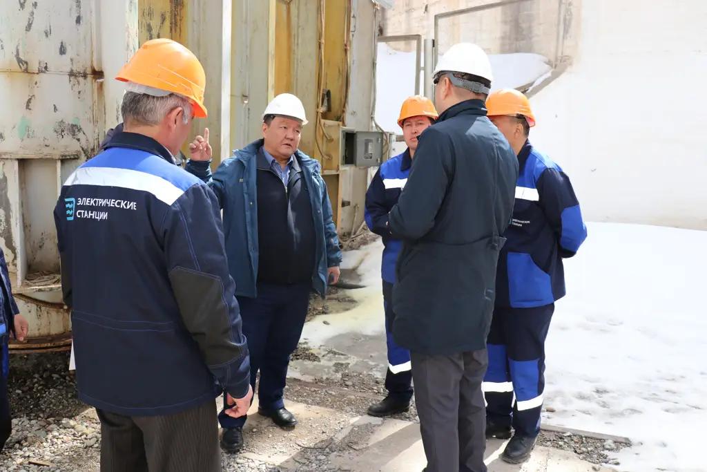 Глава Нацэнергохолдинга ознакомился с ходом реконструкции Ат-Башинской ГЭС