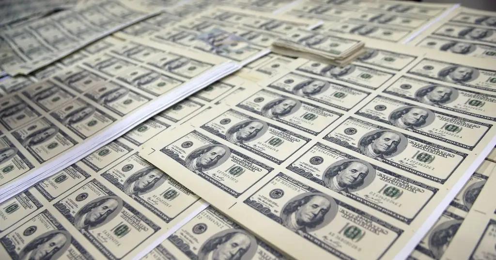 На сдерживание курса доллара в январе НБКР потратил $17.65 млн