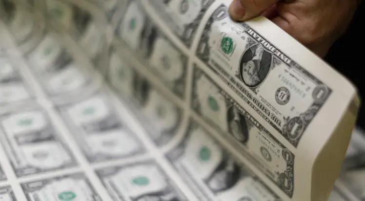 Межбанковские торги открылись снижением доллара США