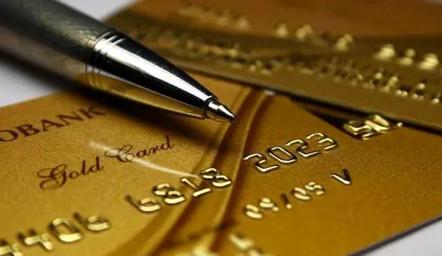 ЦБ РФ потребовал от банков ужесточить условия для VIP-клиентов из-за возможных махинаций