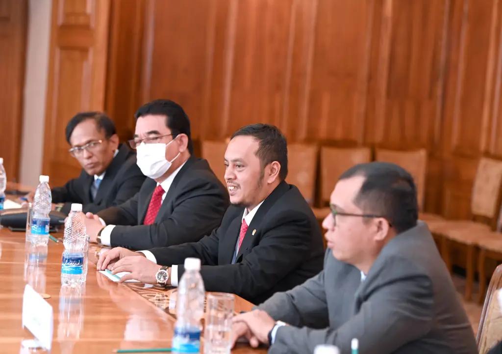 Индонезия заинтересована в расширении торгово-экономического сотрудничества с КР