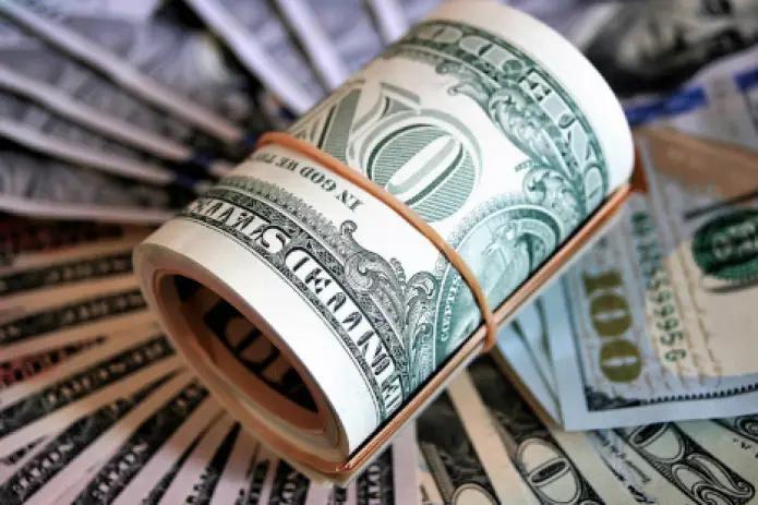 Нацбанк в очередной раз вышел с интервенцией, продал $27.9 млн