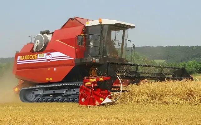 Фермерам выданы 2 тысячи 865 единиц спецтехники на сумму свыше 3.8 млрд сомов