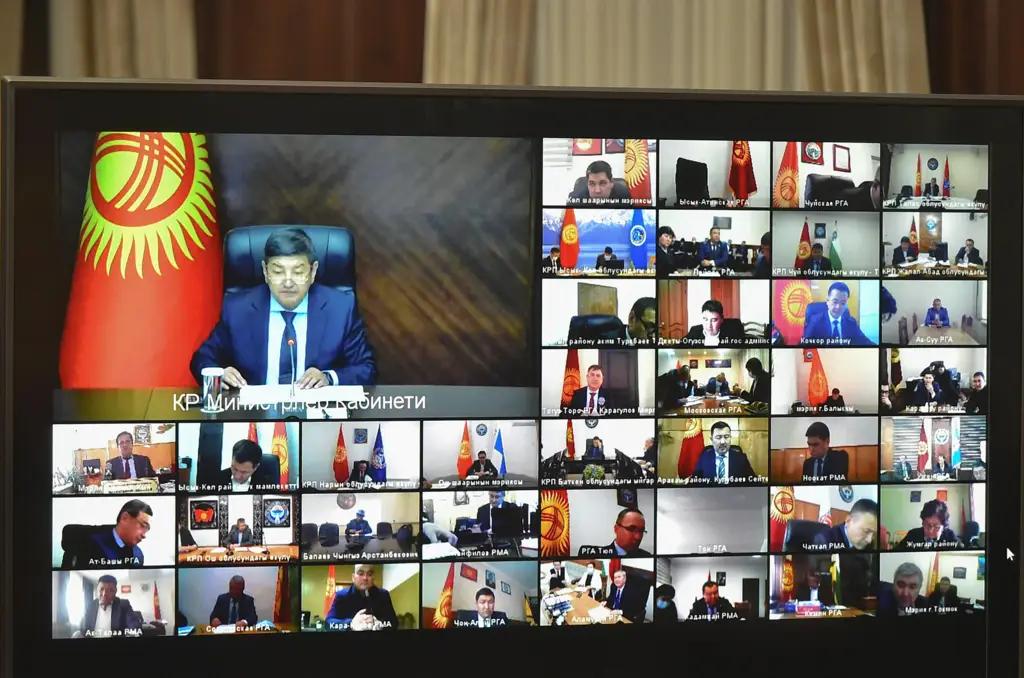 Айыл окмоту до 1 марта должны перейти на электронный документооборот